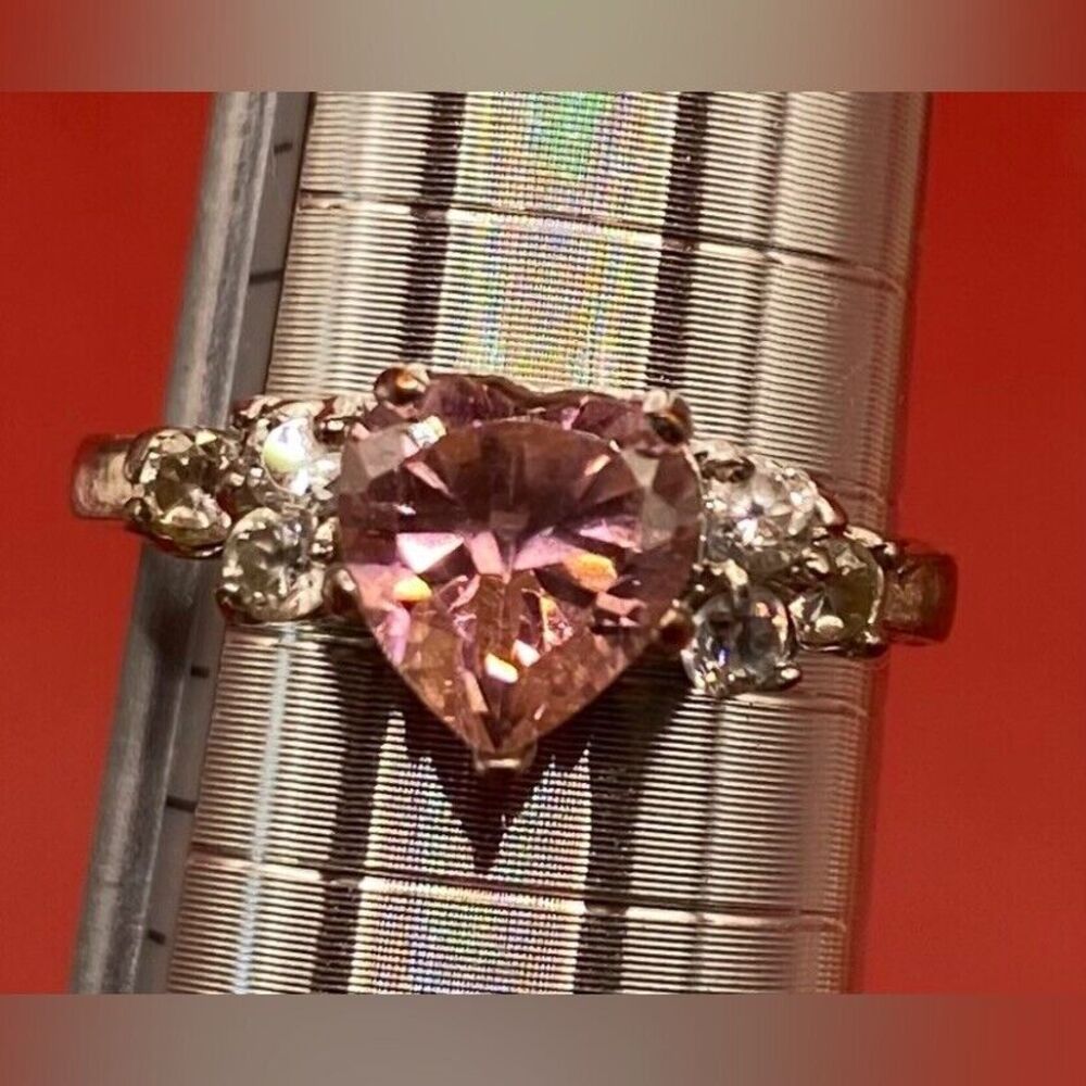 Women’s Ring Silver Tone Pink Heart CZ’s Size 7